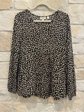 Hippie Rose Black Long-Sleeve Daisy Peplum Tunic